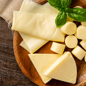 チーズは冷凍できる？ 種類別の冷凍方法とおいしさを保つコツ